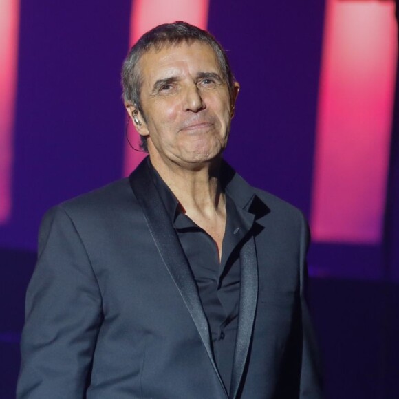 Julien Clerc en concert au Palais des Sports à Paris le 17 mars 2015.