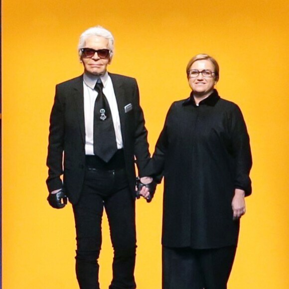 Karl Lagerfeld et Sylvia Venturini Fendi lors du défilé Fendi (collection automne-hiver 2016-2017) à Milan. Le 25 février 2016.