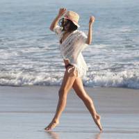 Jenna Dewan Tatum : Une bombe à la plage pour un shooting ensoleillé