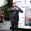 Vin Diesel laisse ses empreintes dans le ciment hollywoodien au TCL Chinese Theater à Hollywood, le 1er avril 2015