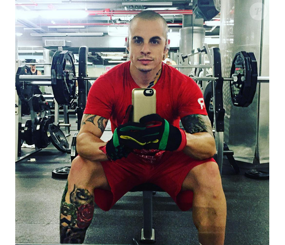 Le très tatoué Casper Smart dévoile ses nombreux tatouages lors d'une séance de sport. Photo publiée sur sa page Instagram.