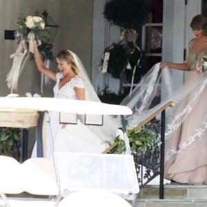 Exclusif - Taylor Swift demoiselle d'honneur au mariage de sa meilleure amie d'enfance, Britany Maack, avec qui elle a grandi en Pennsylvanie, le 20 février 2016. Les deux amies portent des robes de la designer Reem Acra.