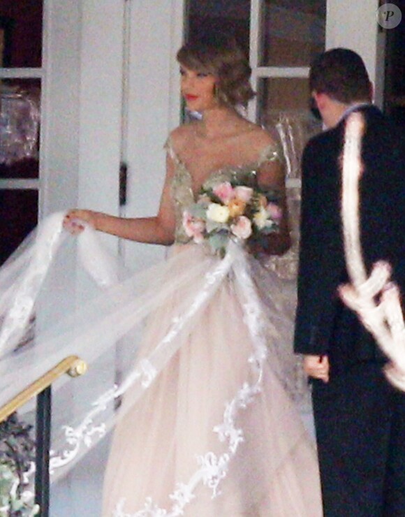 Exclusif - Taylor Swift demoiselle d'honneur au mariage de sa meilleure amie d'enfance, Britany Maack, avec qui elle a grandi en Pennsylvanie, le 20 février 2016. Les deux amies portent des robes de la designer Reem Acra.