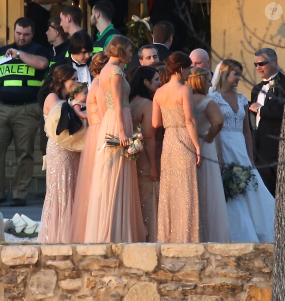 Exclusif - Taylor Swift demoiselle d'honneur au mariage de sa meilleure amie d'enfance, Britany Maack, avec qui elle a grandi en Pennsylvanie, le 20 février 2016. Les deux amies portent des robes de la designer Reem Acra.