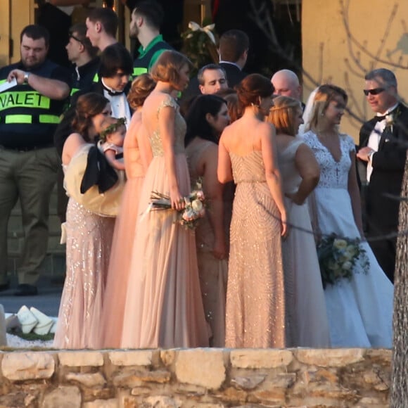 Exclusif - Taylor Swift demoiselle d'honneur au mariage de sa meilleure amie d'enfance, Britany Maack, avec qui elle a grandi en Pennsylvanie, le 20 février 2016. Les deux amies portent des robes de la designer Reem Acra.