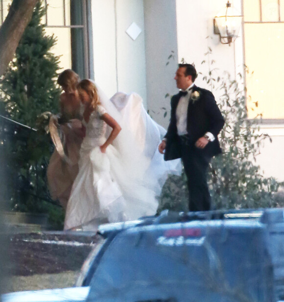 Exclusif - Taylor Swift demoiselle d'honneur au mariage de sa meilleure amie d'enfance, Britany Maack, avec qui elle a grandi en Pennsylvanie, le 20 février 2016. Les deux amies portent des robes de la designer Reem Acra.