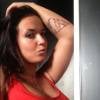 La célèbre Ch'ti Kelly pose de façon sexy sur son compte Twitter.