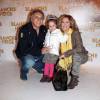 Lara Fabian, Gérard Pullicino et leur fille Lou en avril 2012 à Paris lors de la première de Blanche-Neige.