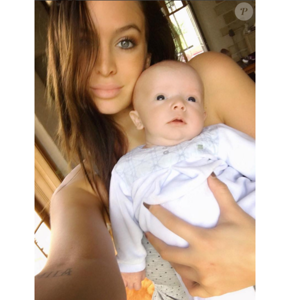 Jade Foret : Selfie avec son petit dernier, Nolan