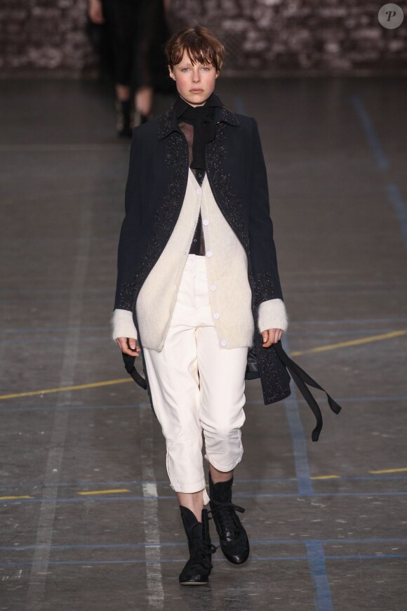 Défilé John Galliano (collection automne -hiver 2016/2017) au lycée Carnot. Paris, le 6 mars 2016.
