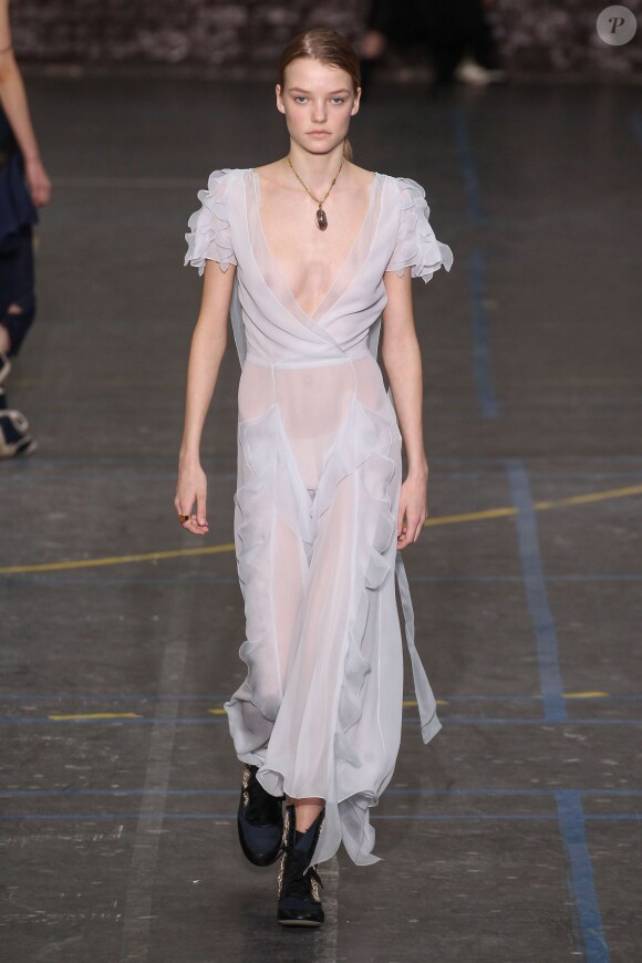Défilé John Galliano (collection automne -hiver 2016/2017) au lycée Carnot. Paris, le 6 mars 2016.