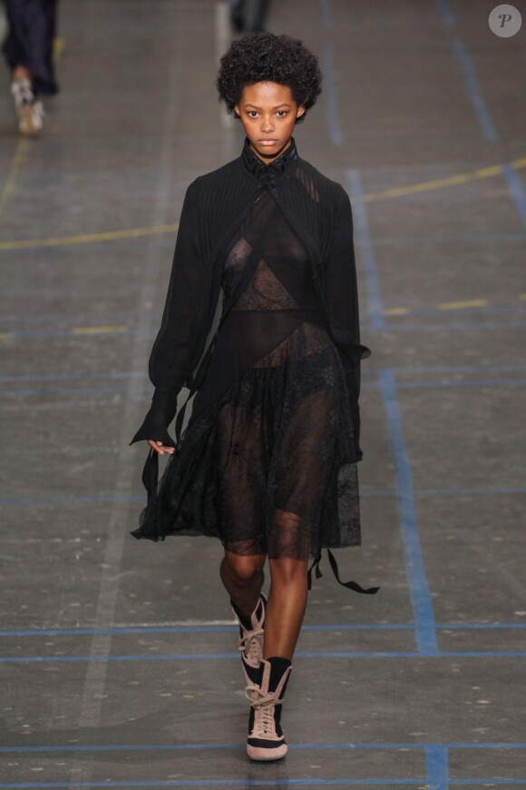 Défilé John Galliano (collection automne -hiver 2016/2017) au lycée Carnot. Paris, le 6 mars 2016.