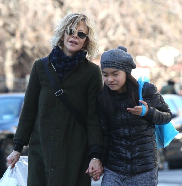 Meg Ryan et sa fille Daisy True faisant du shopping dans le quartier de Soho à New York le 6 mars 2016
