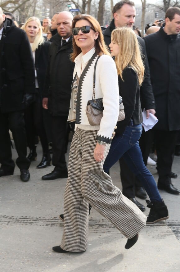 La princesse Caroline de Hanovre et sa fille la princesse Alexandra de Hanovre - Arrivées au défilé de mode prêt-à-porter "Chanel", collection automne-hiver 2016/2017, à Paris. Le 8 mars 2016 © CVS / Veeren /