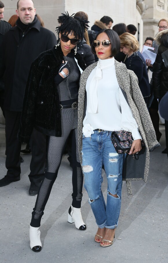 Jada Pinkett Smith et sa fille Willow Smith - Arrivées au défilé de mode prêt-à-porter "Chanel", collection automne-hiver 2016/2017, à Paris. Le 8 mars 2016 © CVS / Veeren / Bestimage