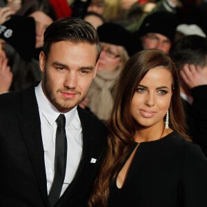 Liam Payne et sa petite amie Sophia Smith à la Premiere du film "The Class of 92" un documentaire retracant l'ascension de la "classe 1992" qui a permis a Manchester United de renouer avec son glorieux passé, a Londres, le 1er decembre 2013.