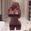 Kim Kardashian se met à nue sur sa page Instagram, le 8 mars 2016.