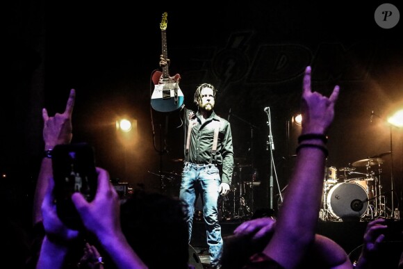 Jesse Hughes - Concert des Eagles Of Death Metal à l'Olympia à Paris le 16 février 2016. Trois mois après la tragédie du Bataclan le 13 novembre, le groupe américain est remonté sur scène.