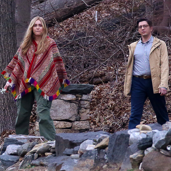 Miley Cyrus tourne avec Woody Allen pour une série diffusée par Amazon, dans le comté de Westchester près de New York le 10 mars 2016.