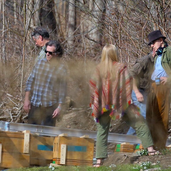 Miley Cyrus tourne avec Woody Allen dans le comté de Westchester près de New York le 10 mars 2016.