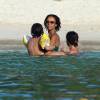 Exclusif - Sonia Rolland en vacances avec ses filles Kahina Lespert et Tess Rocancourt et ses amies Hélène de Fougerolles et Delphine McCarty (femme de Christophe Michalak) à l'île Maurice le 1er mars 2016.