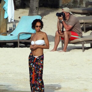 Exclusif - Sonia Rolland en vacances à l'île Maurice le 1er mars 2016.