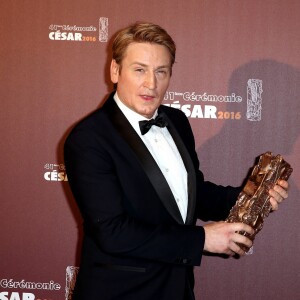 Benoît Magimel (César du meilleur acteur dans un second rôle pour le film "La tête haute") - Pressroom lors de la 41e cérémonie des Cesar au théâtre du Châtelet à Paris, le 26 février 2016. © Borde-Jacovides/Bestimage