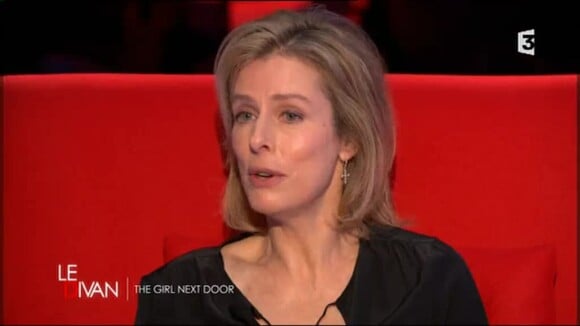 Karin Viard raconte comment elle n'a pas cédé face à la requête de ses enfants de ne pas tourner une scène de sexe. Extrait de l'émission Le Divan de Marc-Olivier Fogiel, sur France 3, le mardi 15 mars 2016.