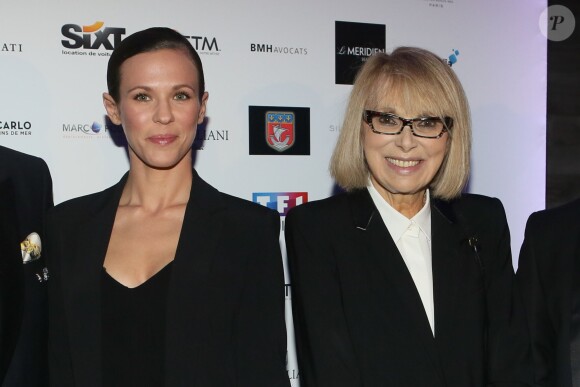 Lorie Pester et Mireille Darc, lors du gala de charité Séchez les petites larmes, aux salons Nework (Yachts de Paris), à Paris le 15 mars 2016.