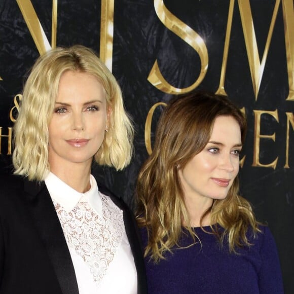 Charlize Theron et Emily Blunt enceinte - Photocall du première du film "Le Chasseur et la Reine des Glaces" à Hambourg le 30 mars 2016. © Future-Image via ZUMA Press / Bestimage