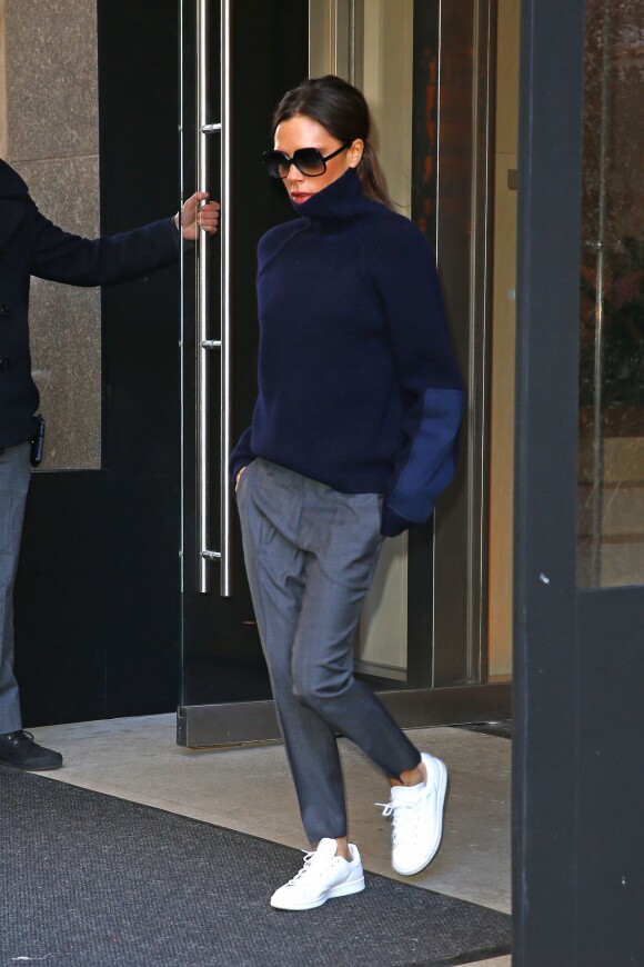 Victoria Beckham sort de son hôtel pour se rendre dans ses ateliers afin de préparer son défilé pour la fashion week à New York le 13 février 2016. © CPA/BESTIMAGE