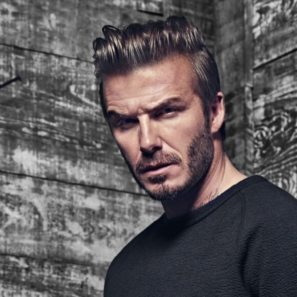 David Beckham pose pour la nouvelle ligne de vêtements pour la marque H&M.