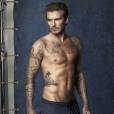 David Beckham montre ses tatouages en présentant la ligne de maillots homme de la marque H&amp;M.