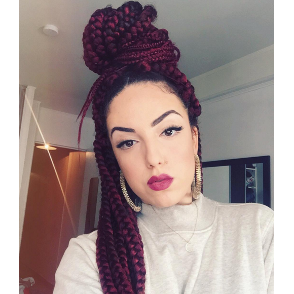 Shera Kerienski : La star de Youtube est devenue chroniqueuse dans TPMP 