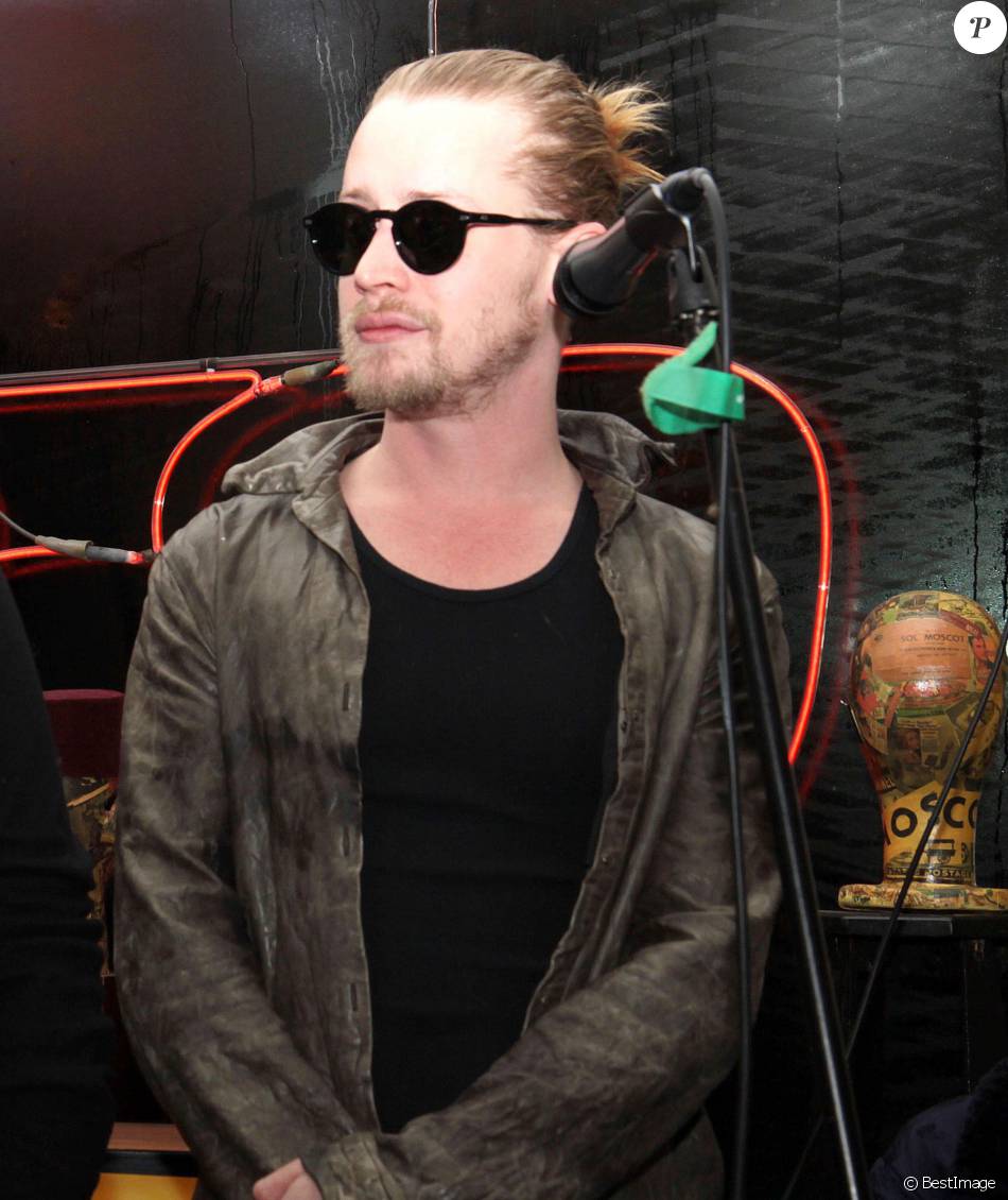 Macaulay Culkin à New York le 23 janvier 2014 Purepeople