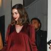 Anne Hathaway enceinte à la sortie de la pre Oscar party de Leonardo Dicaprio à Emporia Armani à Beverly Hills, le 27 février 2016