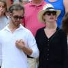 Anne Hathaway et son mari Adam Shulman en vacances avec des amis à Ibiza, le 15 août 2015.