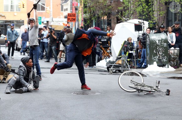 Will Smith et Jacob Latimore sur le tournage du film "Collateral Beauty" à New York, le 31 mars 2016.