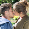 Tess Boutmann aux côtés de Rayane Bensetti dans le dernier épisode de Clem, saison 6. Un joli couple