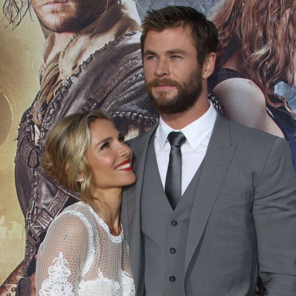 Elsa Pataky et Chris Hemsworth à l'avant-première du film "Le Chasseur et la reine des glaces" Los Angeles le 11 avril 2016