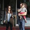 Exclusif - Megan Fox et son mari Brian Austin Green se promènent avec leur fils Noah à Bel Air, le 15 décembre 2014