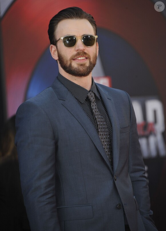 Chris Evans à la première de Captain America: Civil War au Dolby Theatre à Hollywood, le 12 avril 2016.