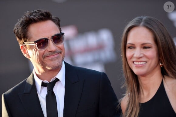 Robert Downey Jr et sa femme à la première de Captain America: Civil War au Dolby Theatre à Hollywood, le 12 avril 2016.