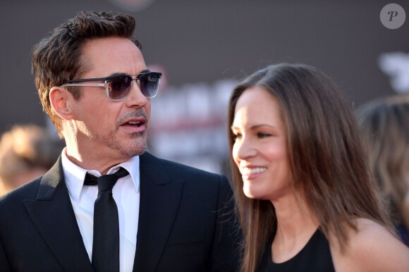 Robert Downey Jr et sa femme à la première de Captain America: Civil War au Dolby Theatre à Hollywood, le 12 avril 2016.