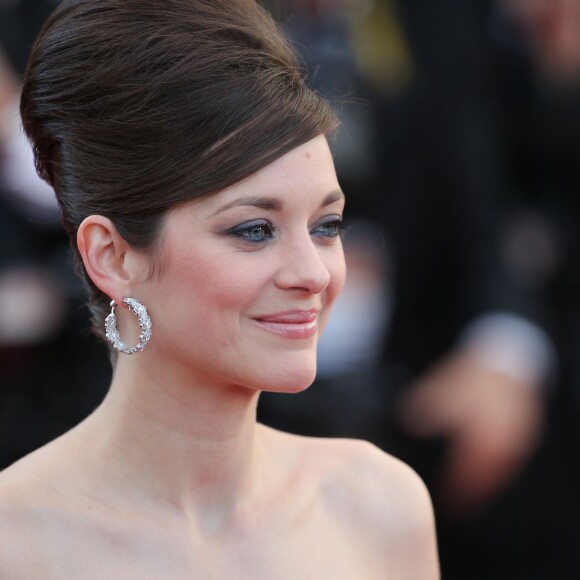 Marion Cotillard - Montee des marches du film "Blood Ties" lors du 66e Festival du film de Cannes le 20 mai 2013.