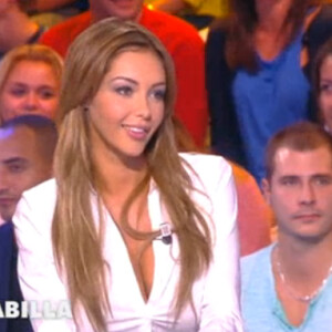 Nabilla - Emission "Touche pas à mon poste" sur D8, le 23 septembre 2014.