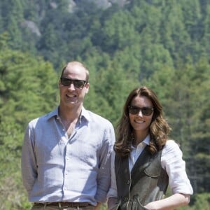 Kate Middleton et le prince William ont fait un trek de près de trois heures le 15 avril 2016 au Bhoutan pour atteindre le monastère bouddhiste Taktshang, dit "la tanière du tigre", berceau du bouddhisme au Bhoutan surplombant la vallée de Paro, à l'avant-dernier jour de leur tournée royale en Inde et au Bhoutan.