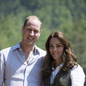 Kate Middleton et le prince William ont fait un trek de près de trois heures le 15 avril 2016 au Bhoutan pour atteindre le monastère bouddhiste Taktshang, dit "la tanière du tigre", berceau du bouddhisme au Bhoutan surplombant la vallée de Paro, à l'avant-dernier jour de leur tournée royale en Inde et au Bhoutan.