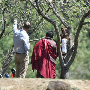 Kate Middleton et le prince William se sont lancés dans un trek de près de trois heures le 15 avril 2016 au Bhoutan pour monter jusqu'au monastère bouddhiste Taktshang, dit "la tanière du tigre", berceau du bouddhisme au Bhoutan surplombant la vallée de Paro, à l'avant-dernier jour de leur tournée royale en Inde et au Bhoutan.