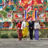 Le prince William, duc de Cambridge, et Kate Catherine Middleton, duchesse de Cambridge, arrivent à la cérémonie de bienvenue au monastère Tashichhodzong à Thimphu, à l'occasion de leur voyage au Bhoutan. Le couple princier sera reçu en audience privée par le roi Jigme Khesar Namgyel Wangchuck et la reine Jetsun Pema. Le 14 avril 2016  Prince William, Duke of Cambridge and Catherine, Duchess of Cambridge pose with King Jigme Khesar Namgyel Wangchuck and Queen Jetsun Pem at a ceremonial welcome and audience at TashichhoDong on April 14, 2016 in Thimphu, Bhutan.14/04/2016 - Thimphu